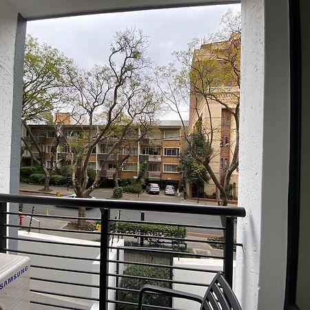 Easy Stay - The Vantage Rosebank Johannesburg Exterior photo